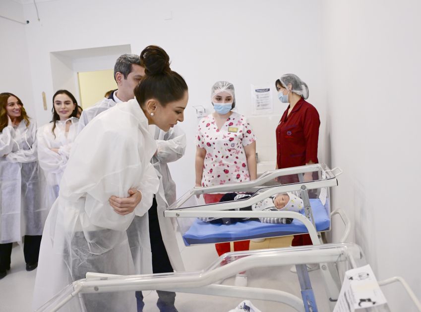 First Vice-President Mehriban Aliyeva visited Perinatal Center of Ganja City United Hospital [PHOTOS]