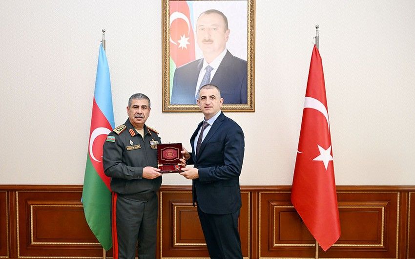 Azerbaijan, Türkiye discuss expansion of military-technical cooperation