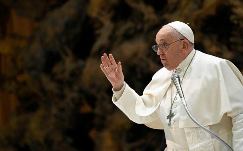 Pope Francis sends message from hospital, says he is ‘being tested’