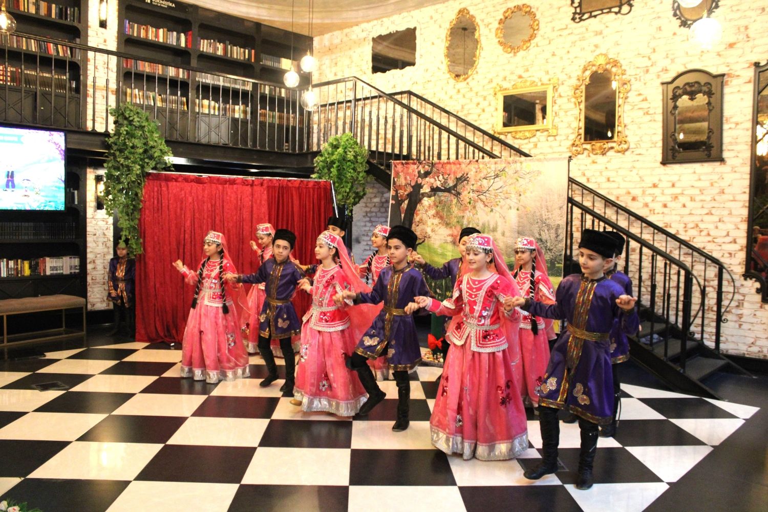 Baku Book Center holds charity event [PHOTOS]