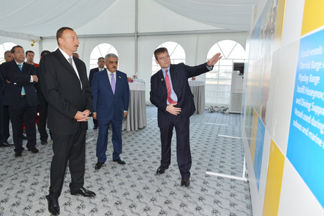 Azerbaijani president inspects construction work at West Chirag platform