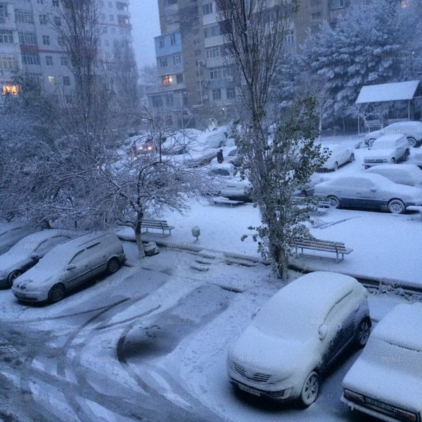 Baku sees first snow, air and road traffic not affected