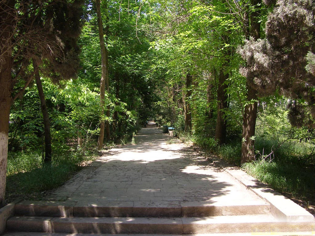 Baku Botanical Garden to be reconstructed