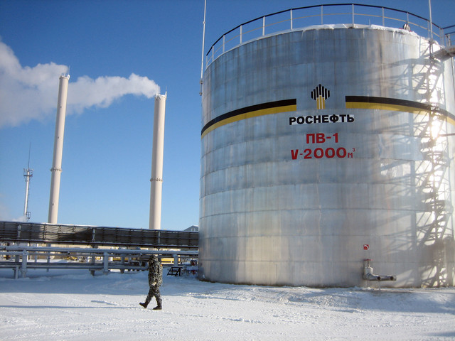 Rosneft-Gazprom Stock Link Busting On Takeover: Russia Overnight