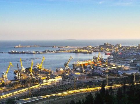 Construction of Baku sea port speeding up