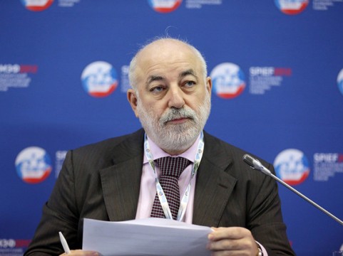 Vekselberg becomes richest Russian after Rosneft oil deal
