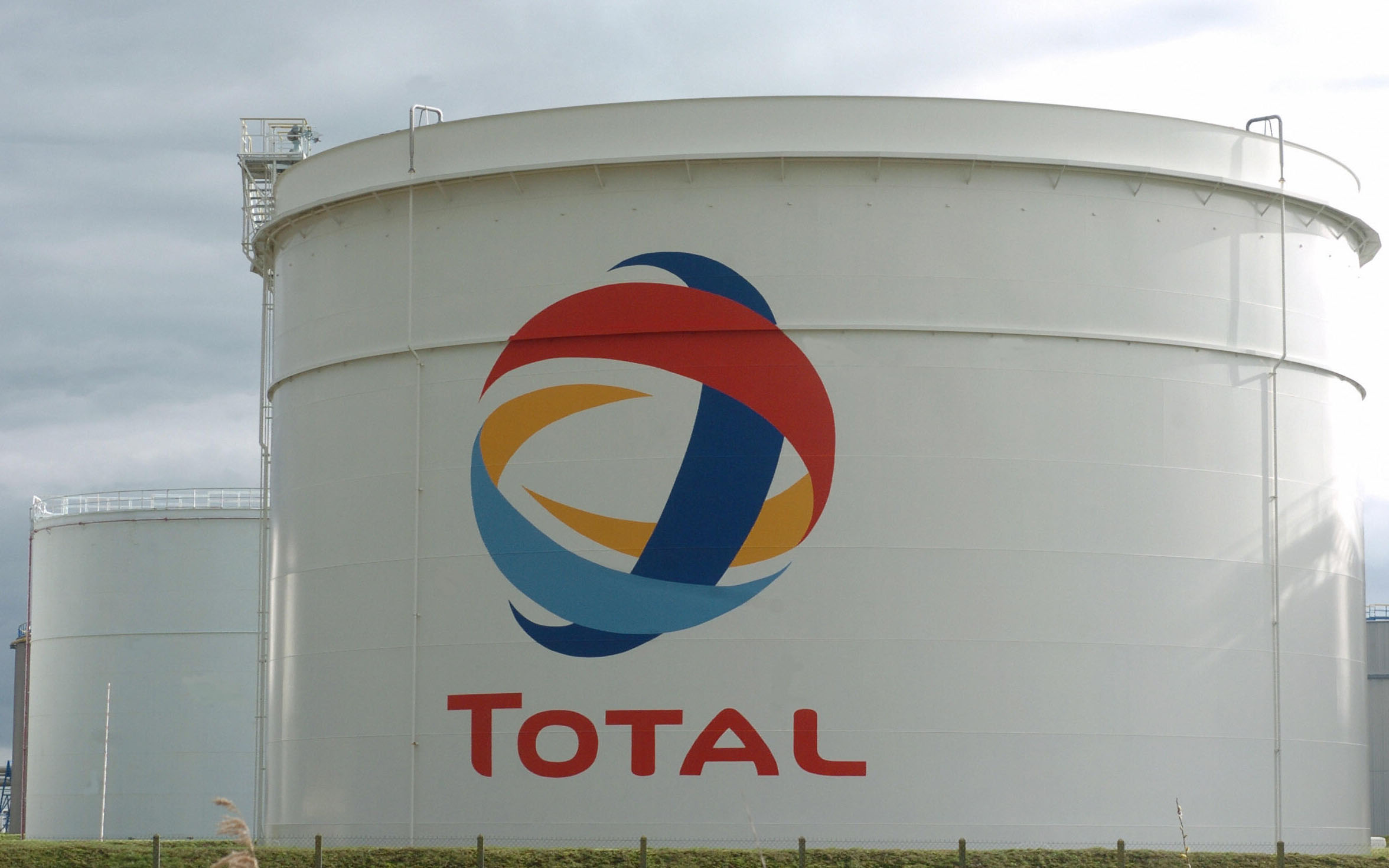 Total wins stake in Abu Dhabi’s biggest onshore oil fields