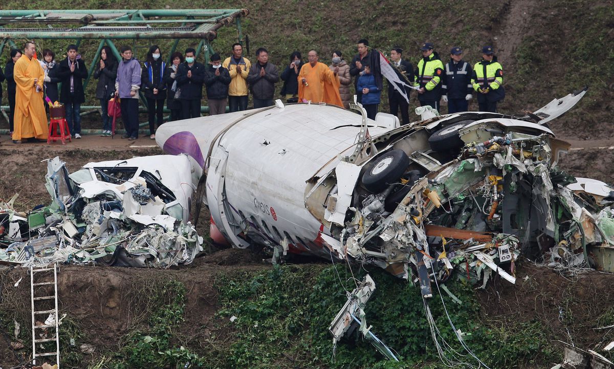 TransAsia plane’s emergency started 37 seconds after takeoff