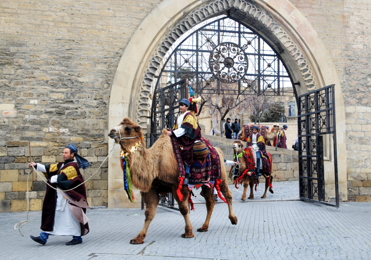 Novruz caravan on Baku streets