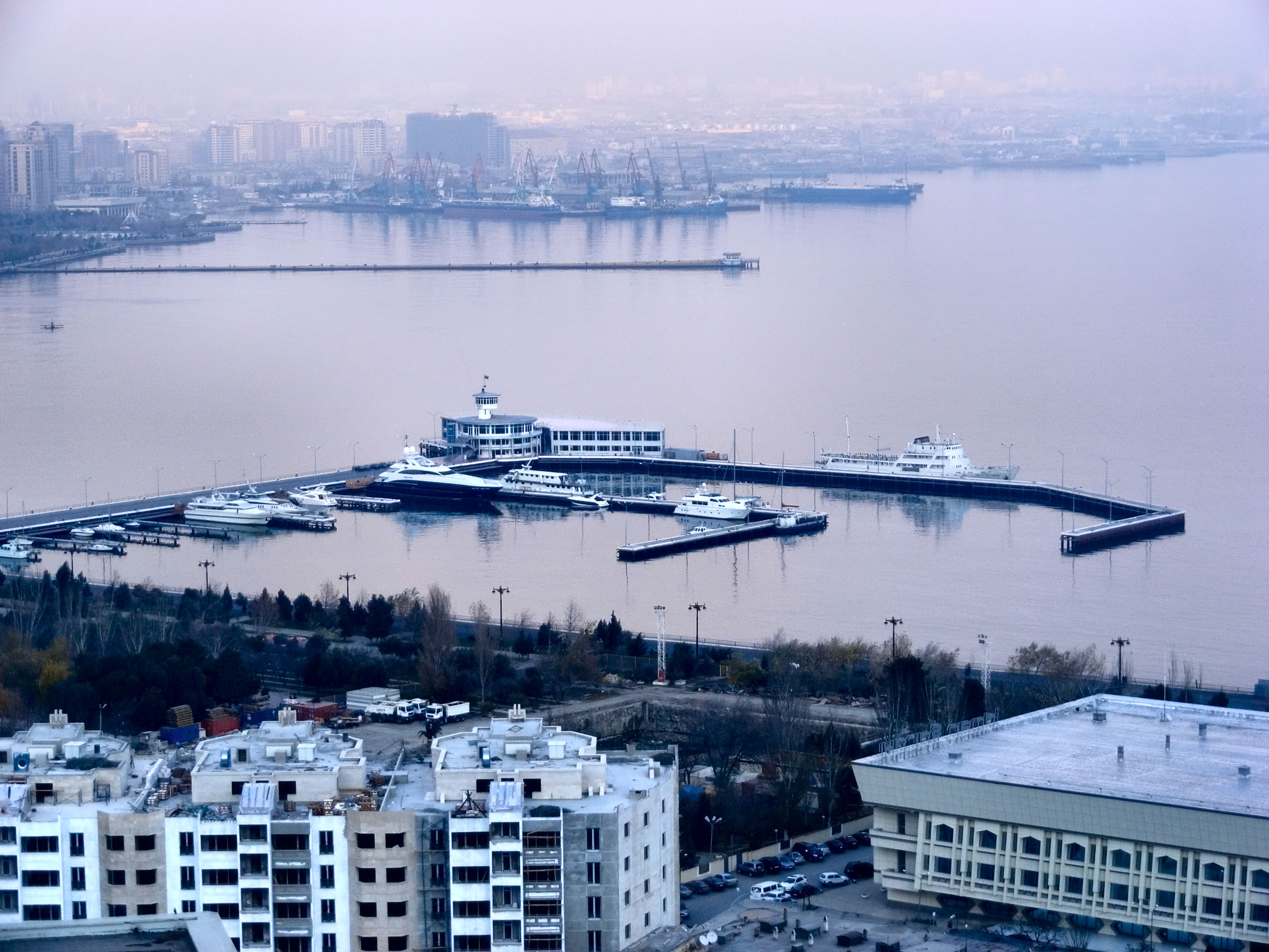 Azerbaijan increases tax on import of cars, yachts